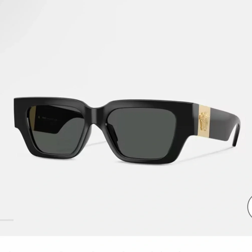 Versace Medusa plaque Sunglasses - Picture 1 of 7